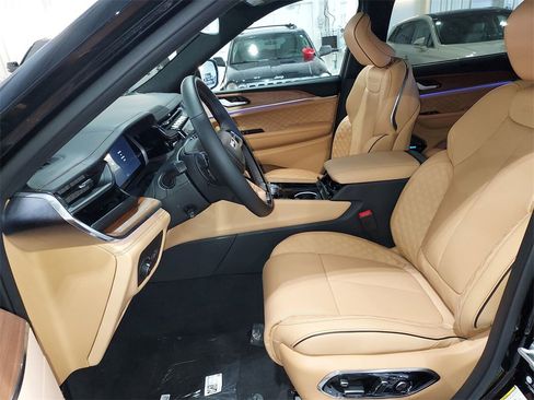 New 2025 Jeep Grand Cherokee L Summit image 17