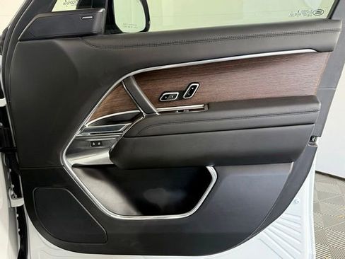 Used 2023 Land Rover Range Rover SE image 19