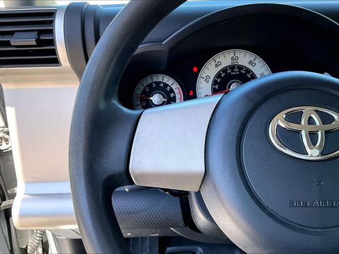 Used 2008 Toyota FJ Cruiser 2WD image 23