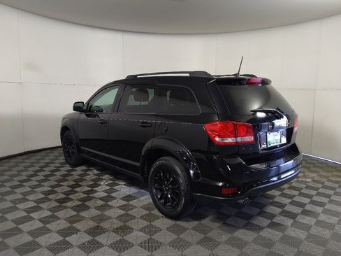 Used 2019 Dodge Journey SE w/ Connectivity Group FWD image 5