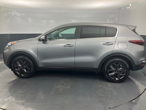 Used 2022 Kia Sportage LX w/ LX AWD Value Edition Package image 4
