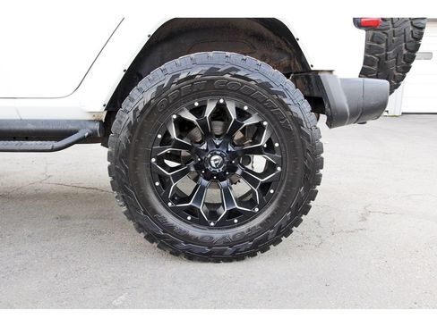 Used 2018 Jeep Wrangler Unlimited Sport S AWD/4WD image 31