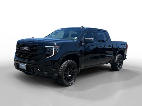 Used 2023 GMC Sierra 1500 Elevation AWD/4WD image 1