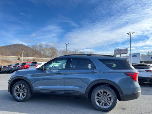 New 2026 Ford Explorer Active w/ Active Comfort Package image 6