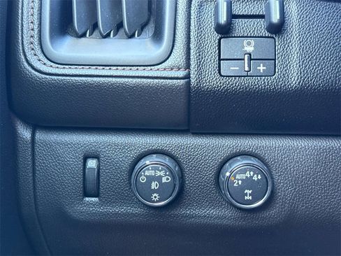 Used 2021 GMC Canyon AT4 w/ Driver Alert Package image 15