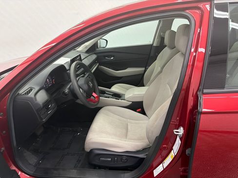 Used 2024 Honda Accord EX image 9