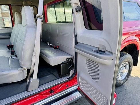 Used 2000 Ford F250 XL image 14