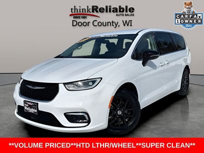 Used 2024 Chrysler Pacifica Touring-L