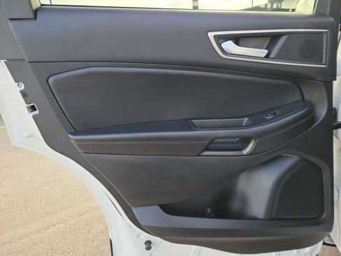 Used 2024 Ford Edge SEL w/ Convenience Package AWD/4WD image 11