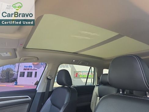 Used 2023 Volkswagen Atlas SE w/ Panoramic Sunroof Package AWD/4WD image 15