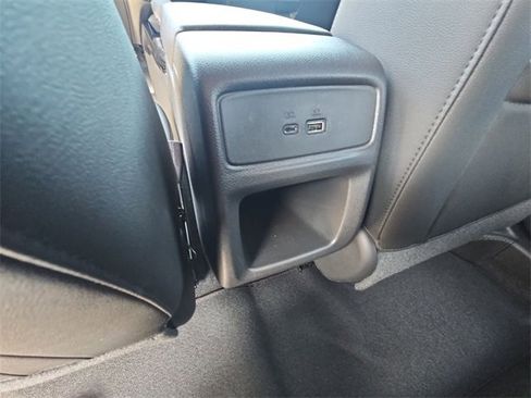 Used 2025 Chevrolet Trax RS w/ Driver Confidence Package image 20