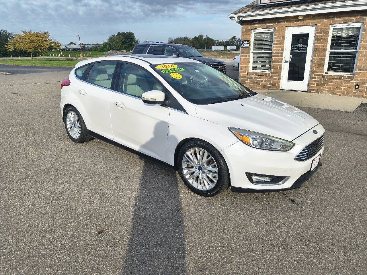 Used 2018 Ford Focus Titanium FWD image 3
