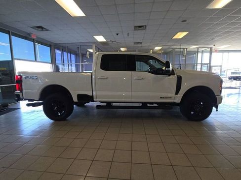 Used 2024 Ford F250 Lariat w/ Lariat Ultimate Package AWD/4WD image 9