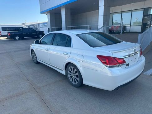 Used 2011 Toyota Avalon Limited FWD image 27