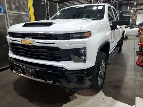 Used 2024 Chevrolet Silverado 2500 Custom w/ Custom Value Package image 1