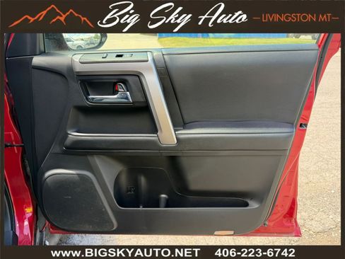 Used 2020 Toyota 4Runner SR5 Premium w/ Moonroof Package AWD/4WD image 18