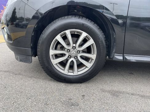 Used 2015 Nissan Pathfinder S FWD image 9