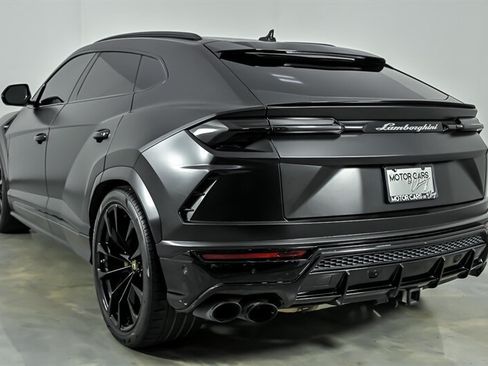 Used 2019 Lamborghini Urus AWD/4WD image 7