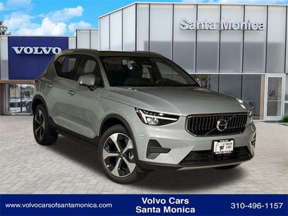 New 2025 Volvo XC40 B5 Core w/ Protection Package Premier