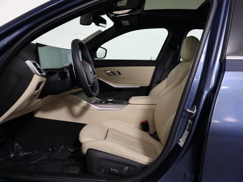 Used 2025 BMW 330i Sedan w/ Premium Package image 10