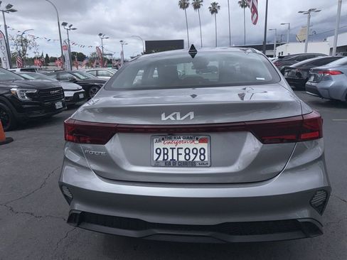 Used 2022 Kia Forte LXS w/ LXS Technology Package image 8