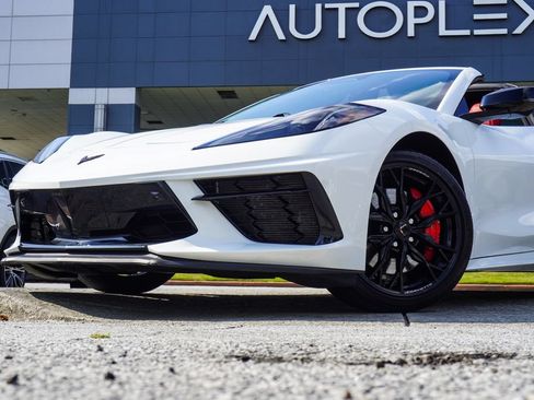 Used 2024 Chevrolet Corvette Stingray Preferred Cpe w/ Z51 Performance Package RWD image 2