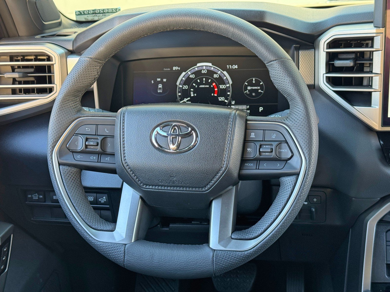 Used 2025 Toyota Tundra Limited AWD/4WD image 21