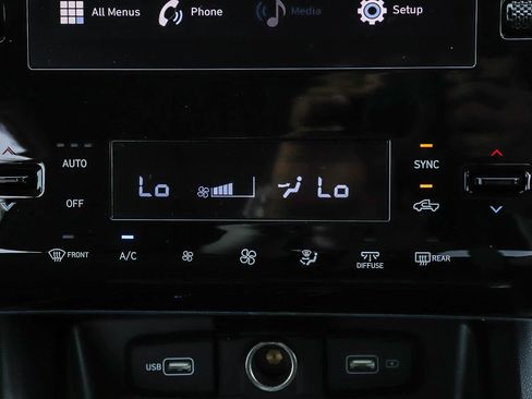 Used 2024 Hyundai Santa Cruz SEL FWD image 19