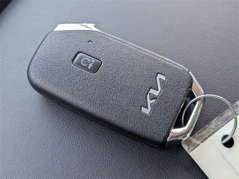 Used 2022 Kia Telluride EX w/ EX Premium Package image 34