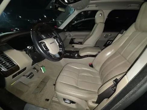 Used 2015 Land Rover Range Rover Supercharged image 10