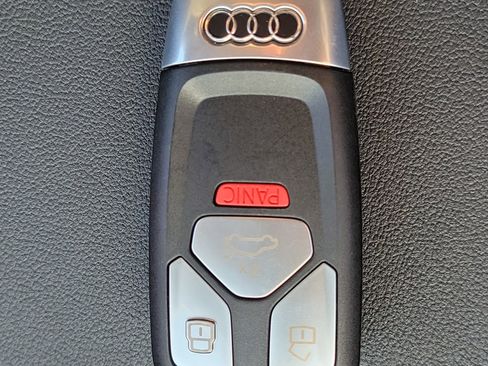 Used 2021 Audi Q5 Prestige image 32