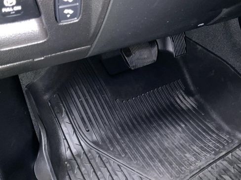 Used 2022 RAM 1500 Big Horn AWD/4WD image 38