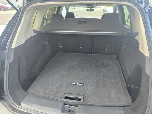 Used 2023 Nissan Rogue SV image 15