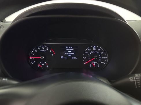 Used 2022 Kia Soul LX image 11