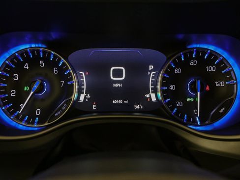 Used 2022 Chrysler Pacifica Touring-L w/ S Appearance Package image 37