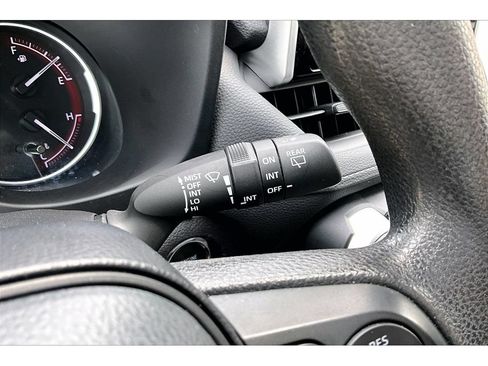 Used 2025 Toyota RAV4 XLE FWD image 21