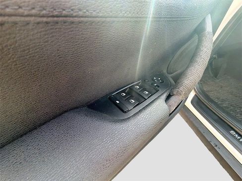 Used 2015 BMW X1 xDrive28i image 18