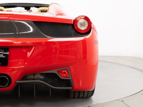 Used 2014 Ferrari 458 Spider RWD image 39