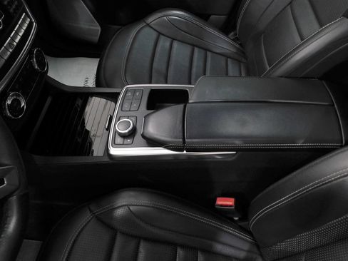 Used 2014 Mercedes-Benz ML 63 AMG 4MATIC image 32