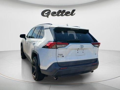 Certified 2019 Toyota RAV4 LE FWD image 5