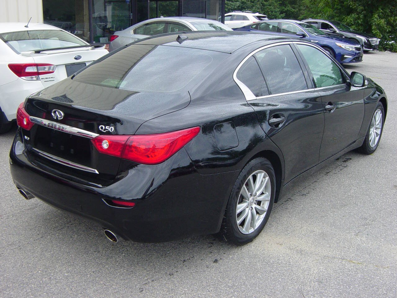 Used 2015 INFINITI Q50 AWD w/ Moonroof Package image 4