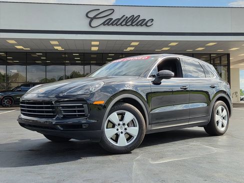 Used 2022 Porsche Cayenne AWD/4WD image 1
