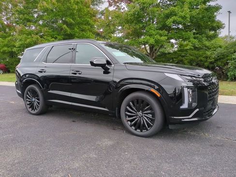 Used 2025 Hyundai Palisade Calligraphy AWD/4WD image 2