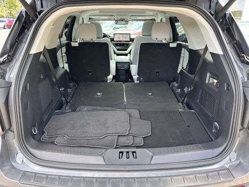 Used 2025 Ford Explorer Platinum w/ LUX Leather Package image 32