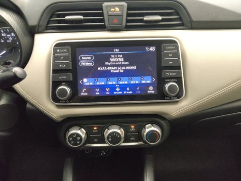 Used 2020 Nissan Versa SV FWD image 25