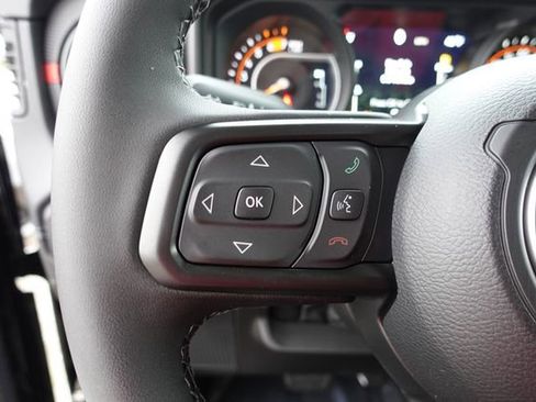 New 2026 Jeep Wrangler Unlimited Rubicon w/ Technology Group image 20