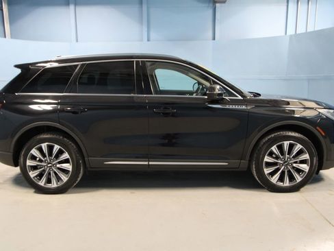 Used 2022 Lincoln Corsair Reserve w/ Luxury Package image 37