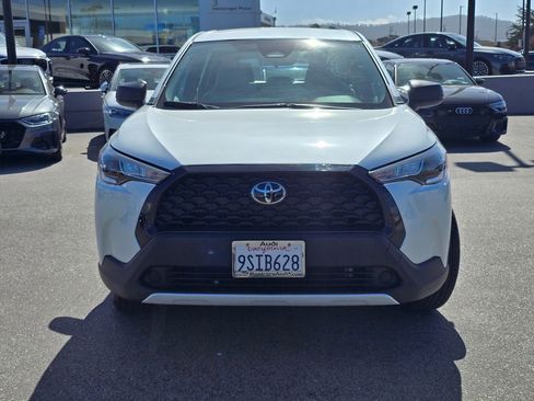 Used 2025 Toyota Corolla Cross L image 28