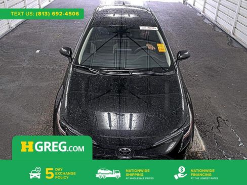 Used 2022 Toyota Corolla LE image 1