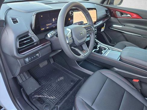 New 2026 Chevrolet Traverse Z71 w/ Driver Confidence Package image 3